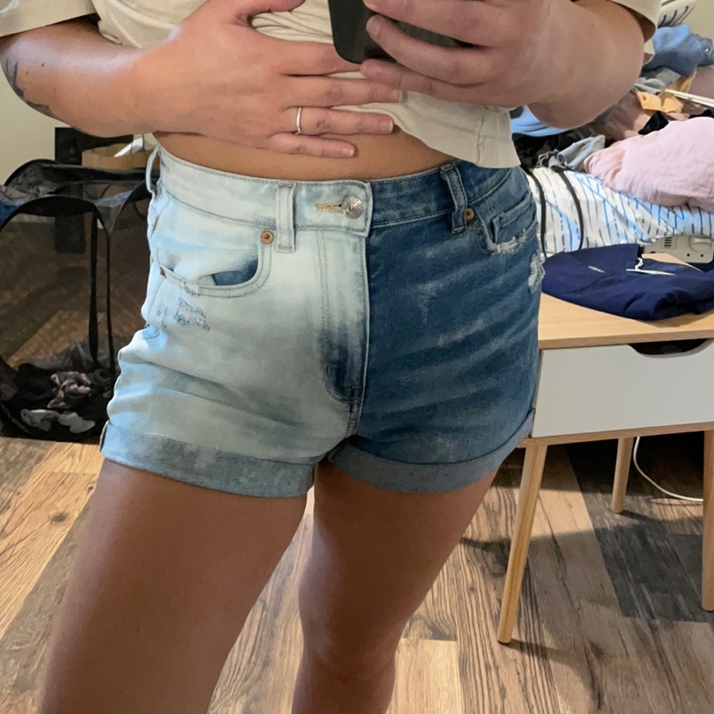 American Eagle High Waisted Denim Shorts Bleached